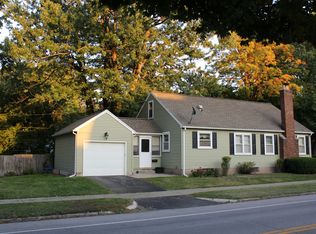 340 Rawlinson Rd, Rochester, NY 14617