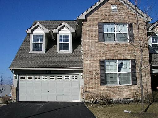 1st image of 865 Linden Cir Unit 865