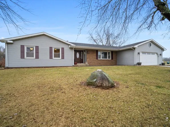 25265 State Highway 251, Hudson, IL 61748