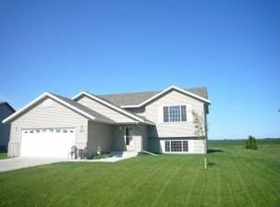 1215 Magnolia Ct SW, Glyndon, MN 56547