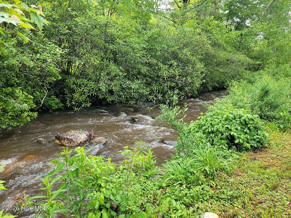 1st image of 1215 Davis Creek Road