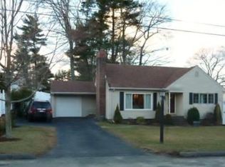 12 Greenwood Rd, Lynnfield, MA 01940