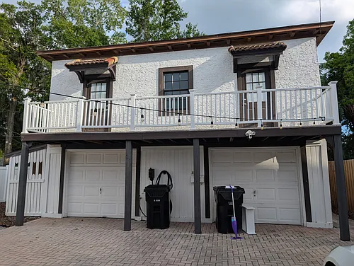 122 E Esther St #B Photo 1 122 E Esther St #B Photo 1