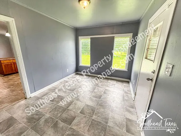 3255 Charles St — Photo 11