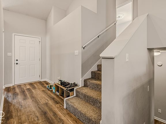 3rd image of 6064 Brandermill Rdg