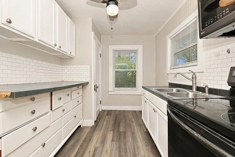 2 bed, 1.0 bath, 816 sqft, $895 — Photo 4