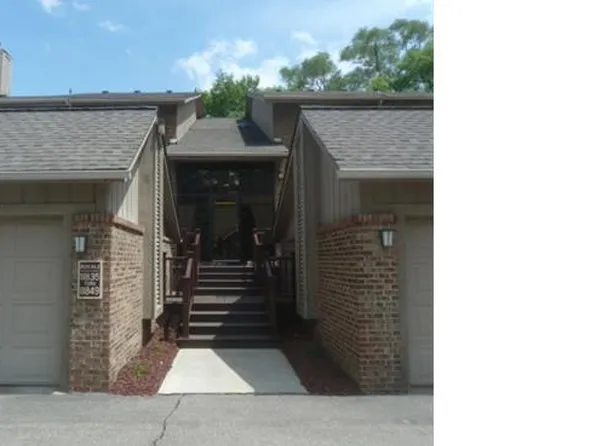 11839 Sycamore Dr #36, Plymouth, MI 48170