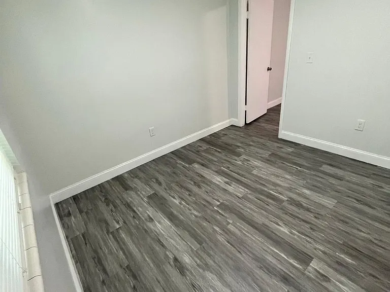 7511 Venetian St #4 — Photo 5
