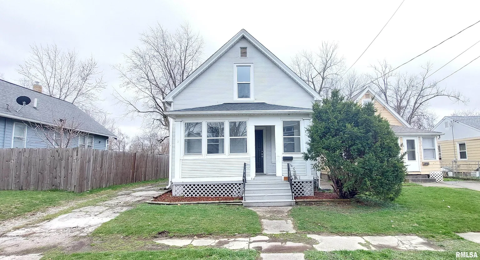 820 W Thrush Ave photo 1