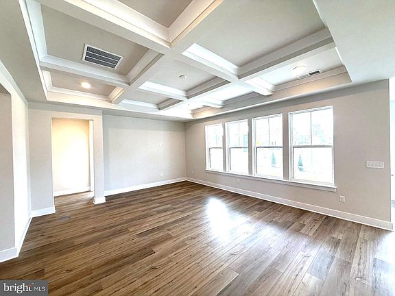 5th image of 34114 Hornbeam Dr