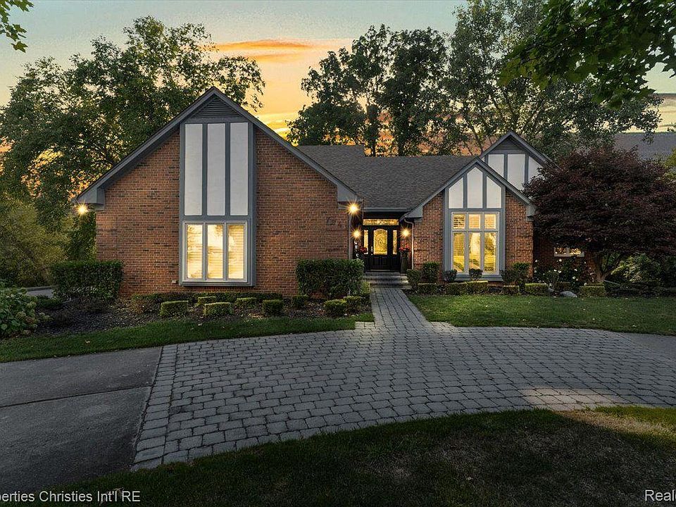1st image of 7241 Oakwood Dr