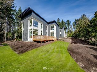 10379 NE Blackwood Ln, Bainbridge Island, WA