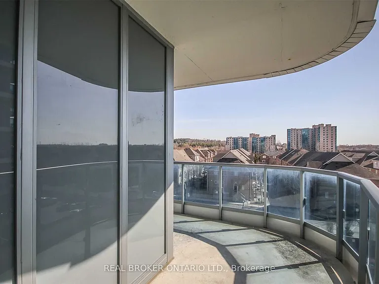 9471 Yonge St #623 — Photo 16