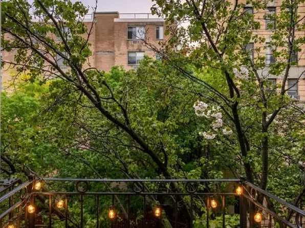 309 East 8th Street image 1 of 7