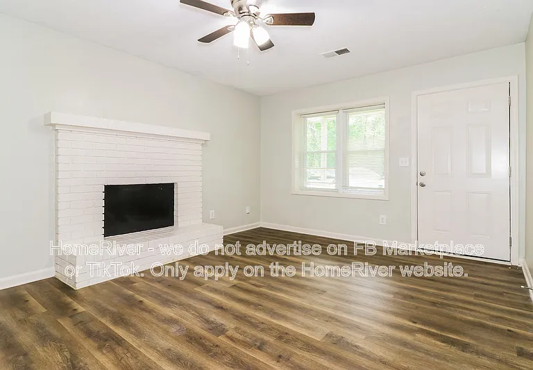 4636 Vintage Ln — Photo 3