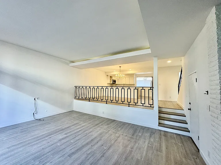 5346 Fairview Blvd — Photo 4