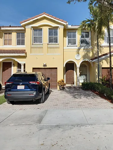 886 SW 149th Ct Photo 1