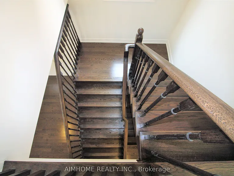 38 Foxberry Rd — Photo 23