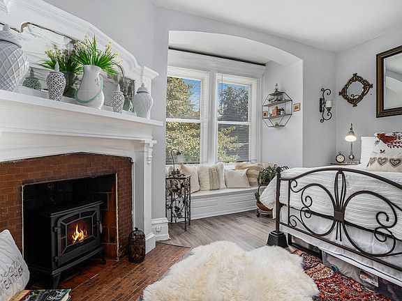 3rd image of 6804 Quincy St APT 2A