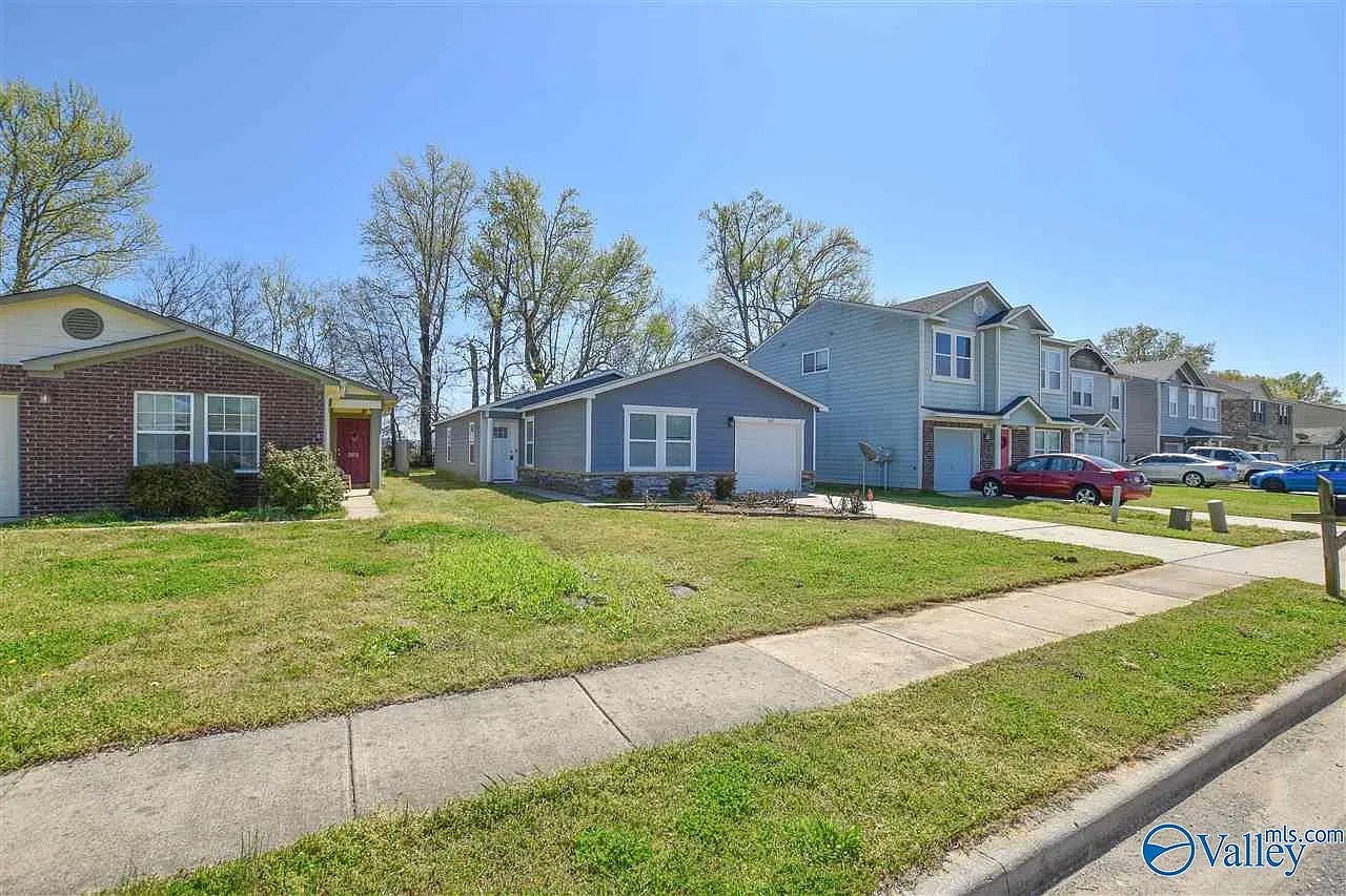 3 bed, 2.0 bath, 1470 sqft, $1,550 — Photo 3