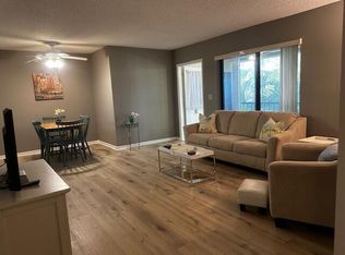 441 Pine Glen Lane #C-2, Greenacres, FL 33463