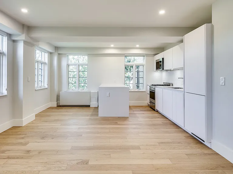 2900 Adams Mill — Photo 19