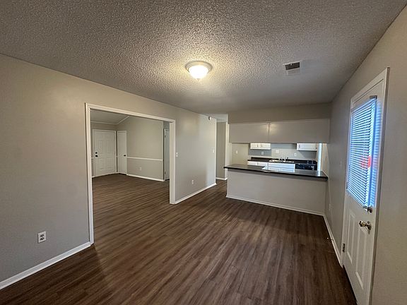 5th image of 4885 Summitridge Dr