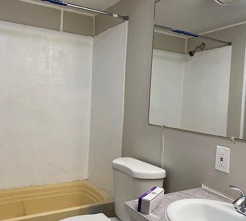 3rd image of 122 Americana St #122