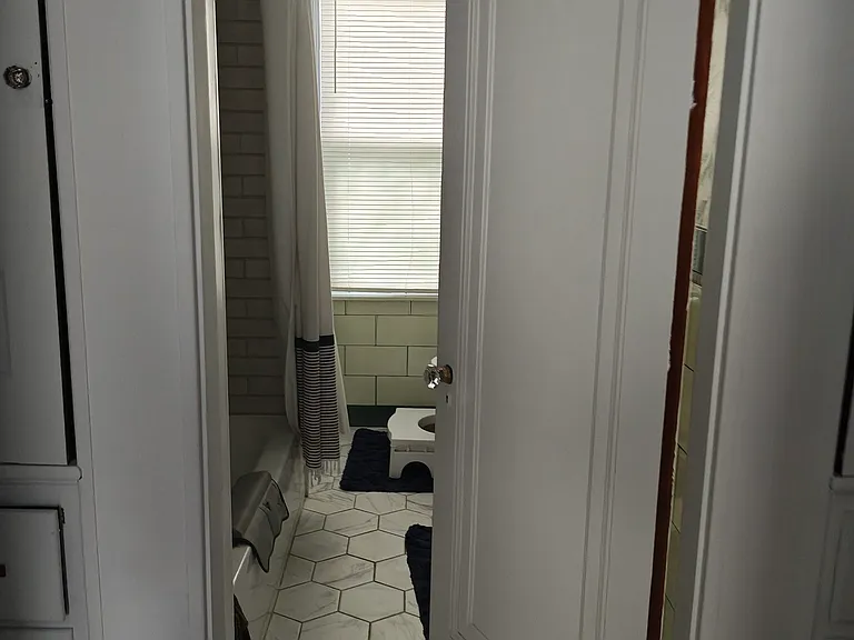 29 Roslyn Ave — Photo 26