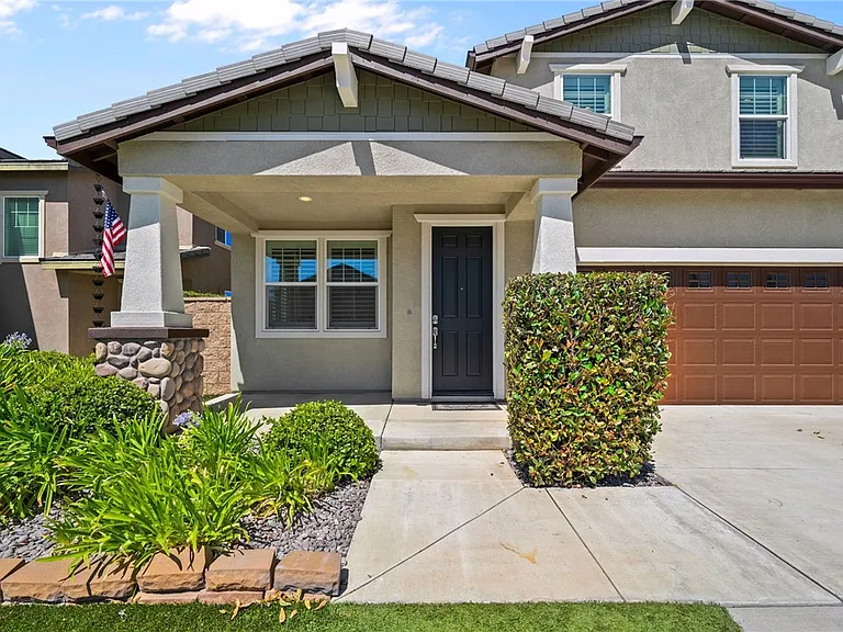 37749 Fiesta Flower St — Photo 2