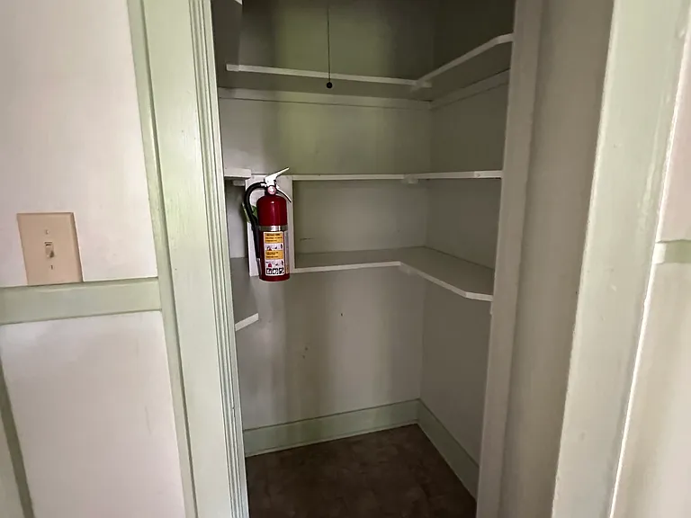 Kitchen pantry