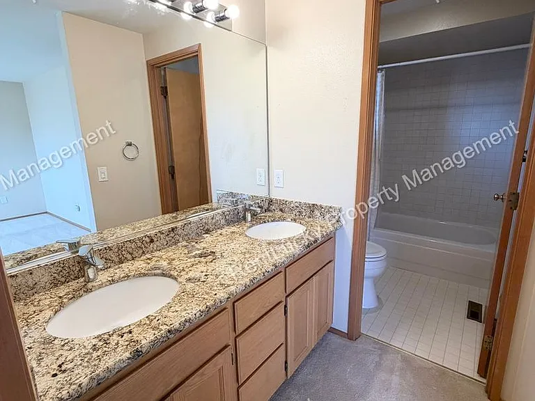 3734 Braeburn Dr NE — Photo 20