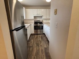 Poplar Lane Apartments