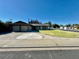 912 E Edison St, Manteca, CA 95336