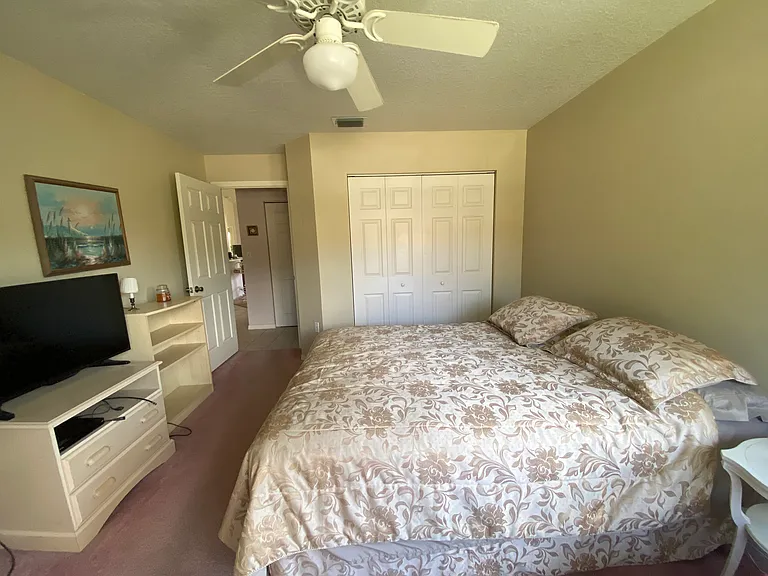 1704 Edgewater Ln — Photo 12