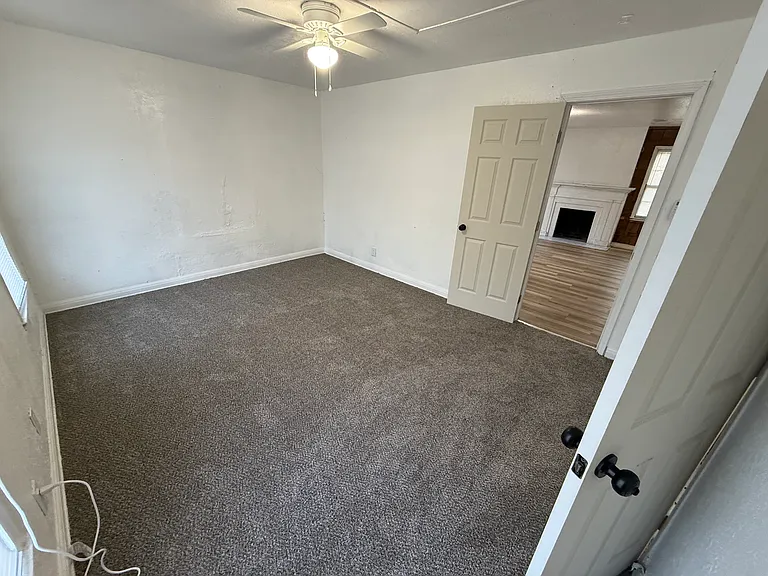 2304 Avenue D — Photo 7