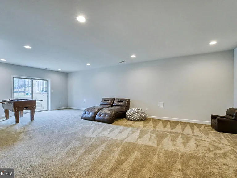 42046 Darlene Pl — Photo 32