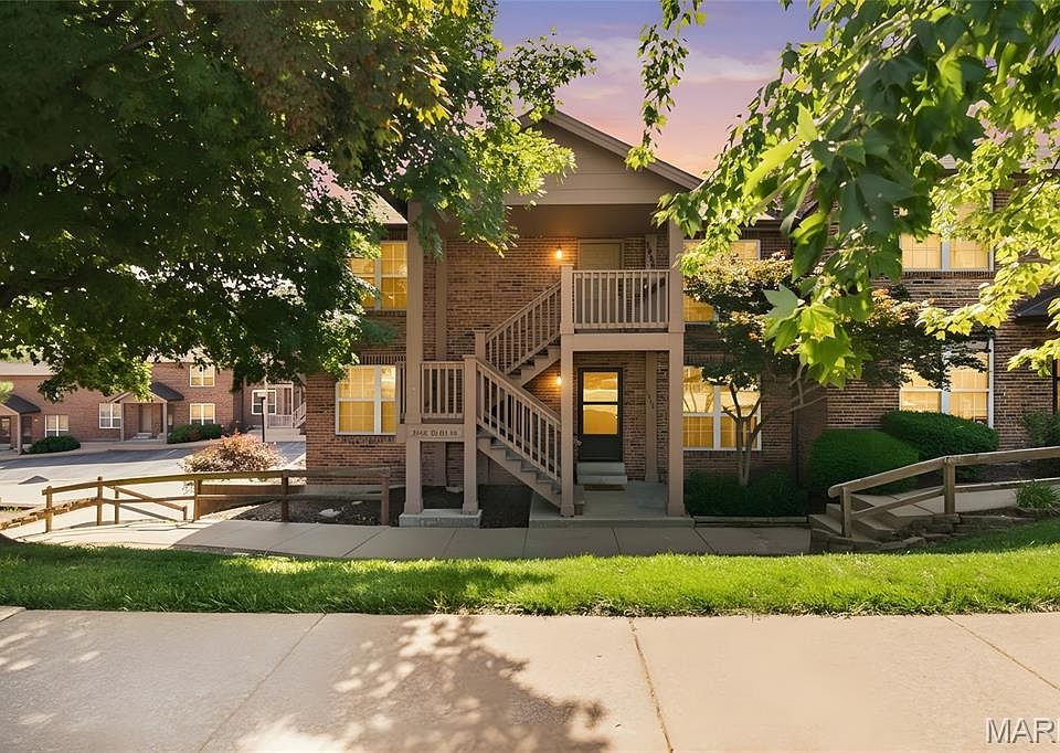 1st image of 2452 Fowler Ave