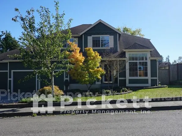 2037 NE Gustaf St, Poulsbo, WA 98370
