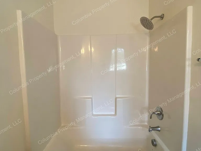 517 Deerwood St #G — Photo 3