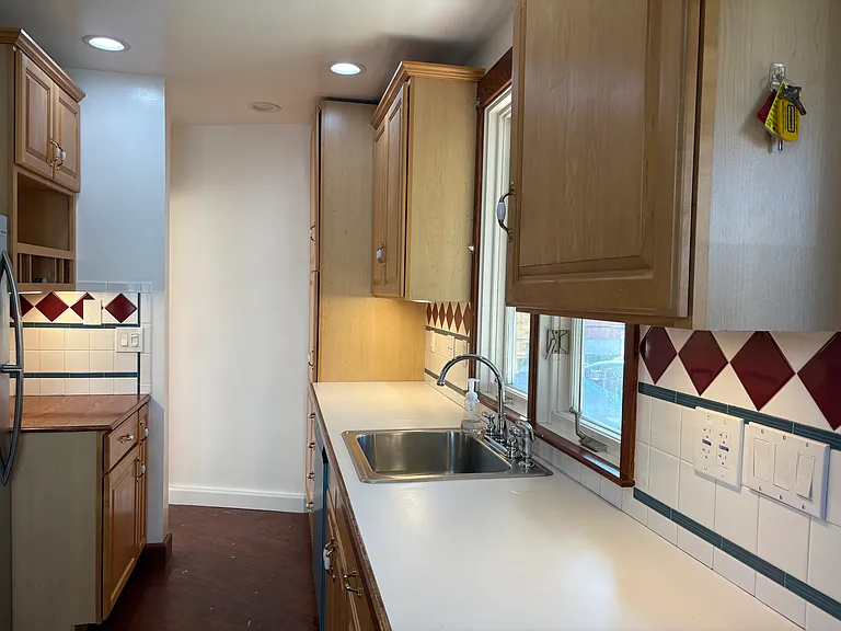 434 Washington Ave #1 — Photo 5