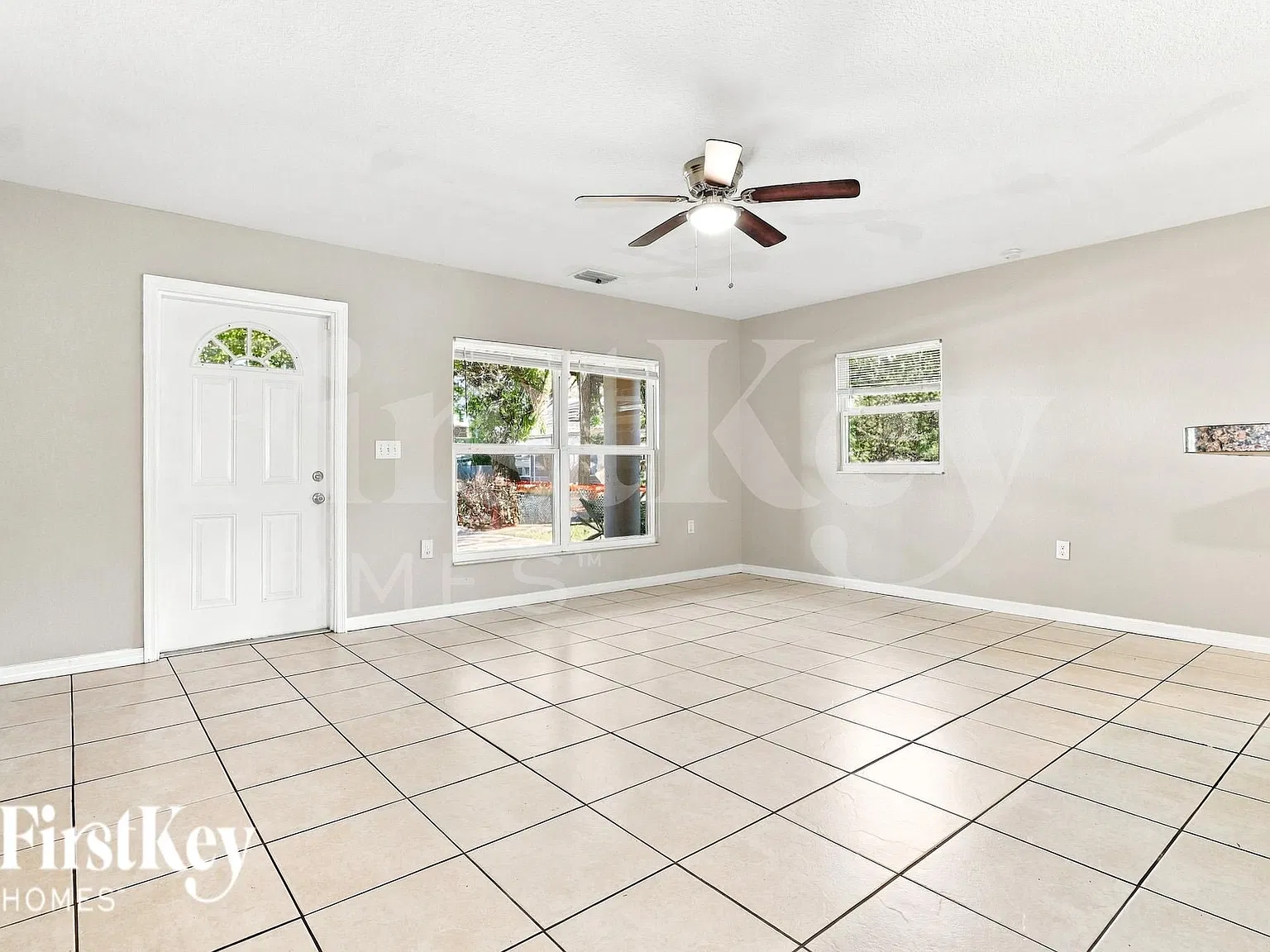 4 bed, 2.0 bath, 1618 sqft, $2,515 — Photo 2