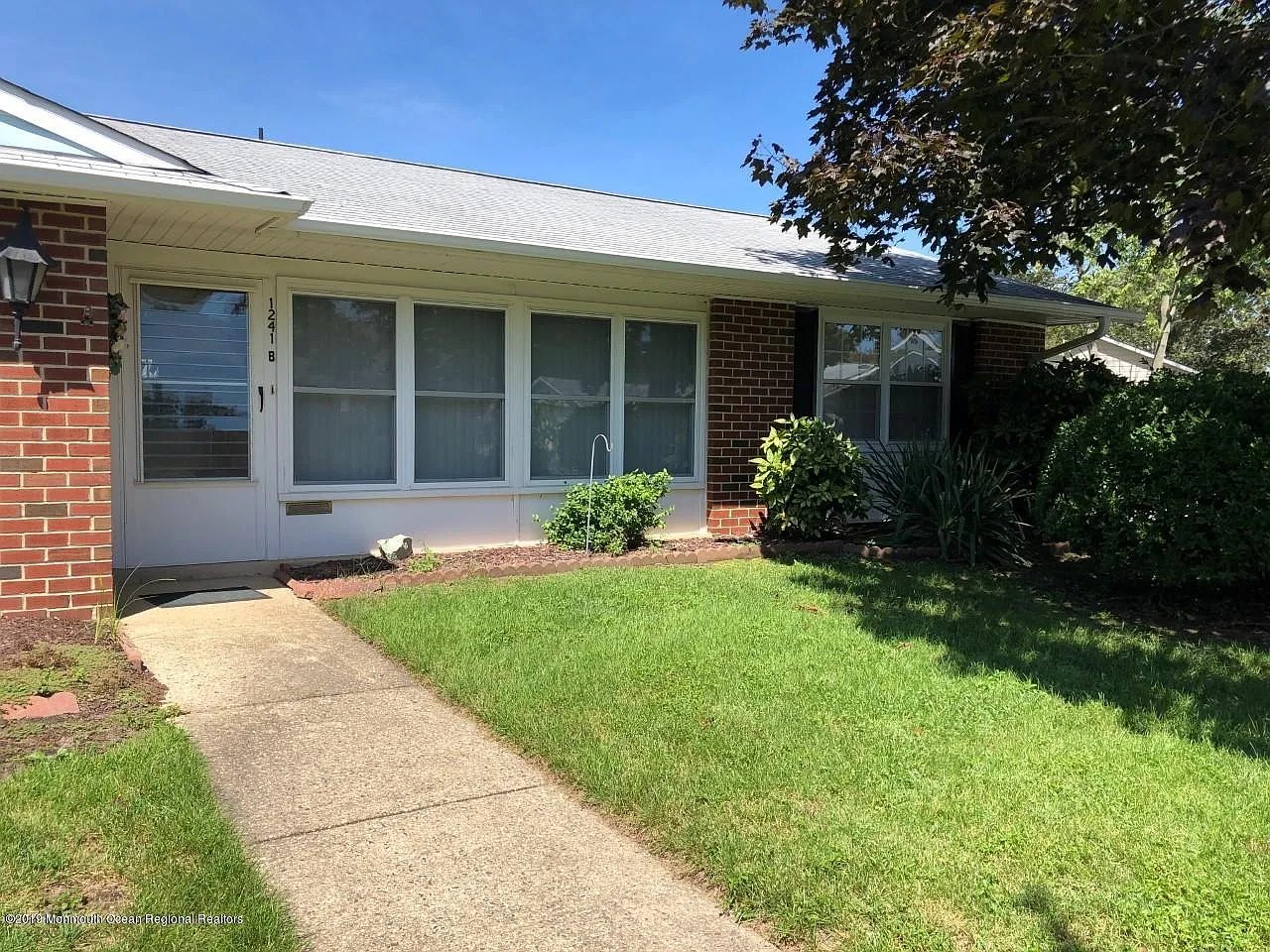 1241B Hamilton Ct photo 1