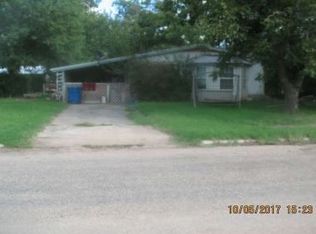 108 N West St, Winters, TX 79567
