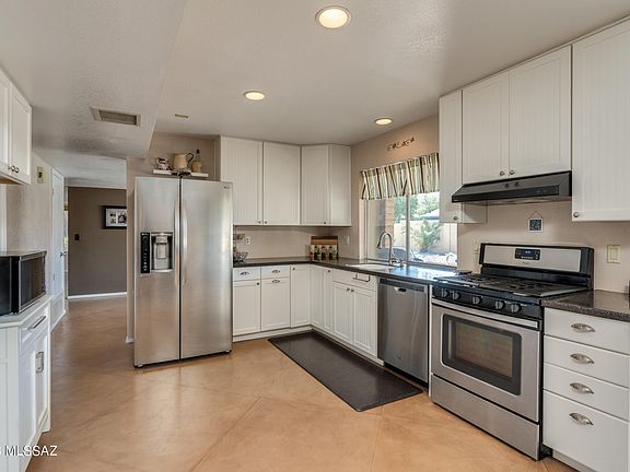 5th image of 7590 E La Cienega Dr
