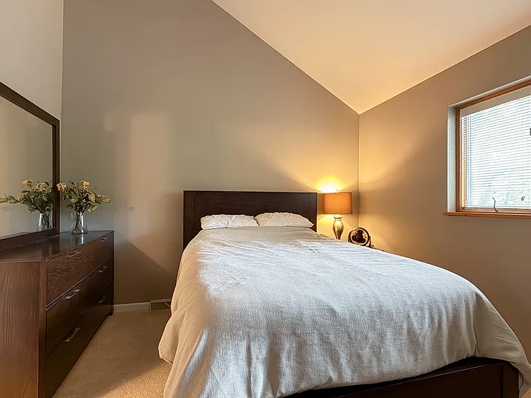 133 E Woods Dr — Photo 17