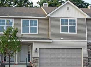 442 Stonewood Ln, Burnsville, MN 55306