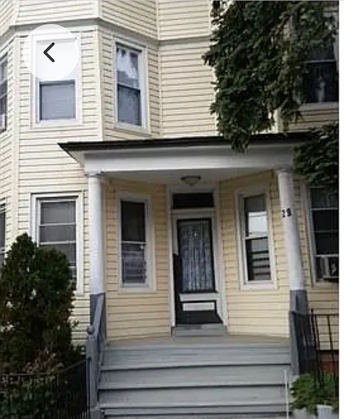 3 bed, 950 sqft, $3,000 — Photo 1