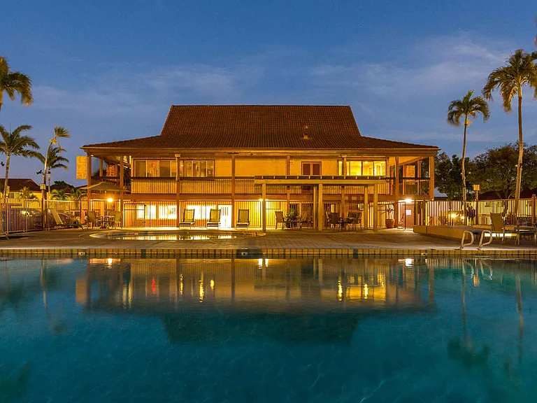 Mala Grove Pool