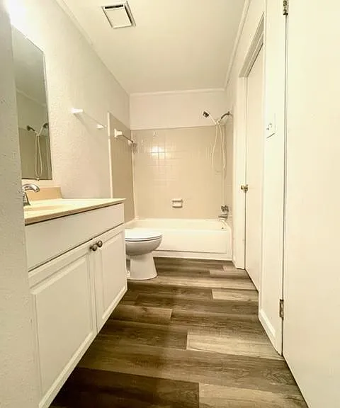 401 N Cromwell Rd #T1 — Photo 16